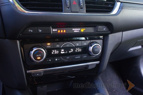 Mazda6 Combi G165 Revolution, učinkovita dvo področna klimatska naprava