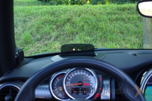 Mini Cooper S Cabrio A/T, ni manjkal niti head-up display