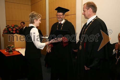 Dr. Andreja Božič Horvat, dr. Ivan Rozman, rektor Univerze v Mariboru in red. prof. dr. Marko Jesenšek, dekan Filozofske fakultete