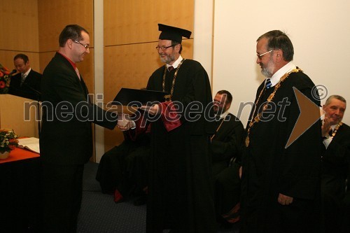 Dr. Matej Črepinšek, dr. Ivan Rozman, rektor Univerze v Mariboru in red. prof. dr. Igor Tičar, dekan Fakultete za elektrotehniko, računalništvo in informatiko Univerze v Mariboru