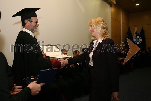 Dr. Ivan Rozman, rektor Univerze v Mariboru in dr. Klementina Fukné - Kokot, dobitnica Bronastega ključa UM za leto 2007