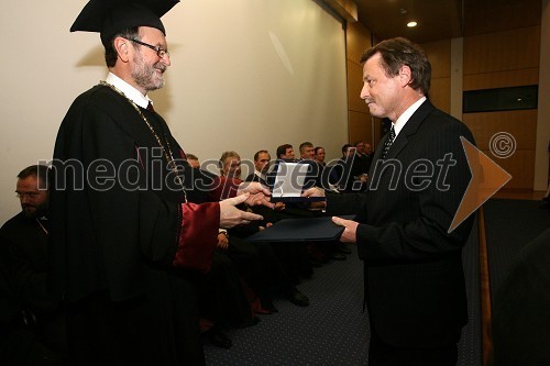 Dr. Ivan Rozman, rektor Univerze v Mariboru in dr. Marjan Logar, dobitnik Bronastega znaka UM za leto 2007