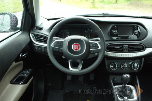 Fiat Tipo 1,6 Multijet Lounge, notranjost