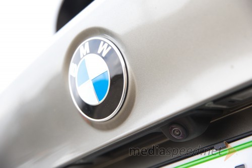 BMW X1 xDrive25d, vzvratna kamera