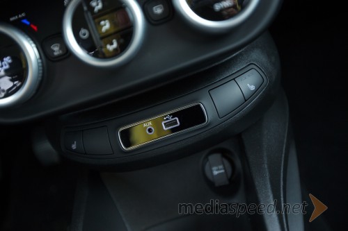 Fiat 500X Off Road Look 2.0 Multijet II 4x4 Cross, USB in AUX vhod