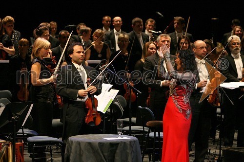 Darja Švajger, pevka in Simfonični orkester RTV Slovenija