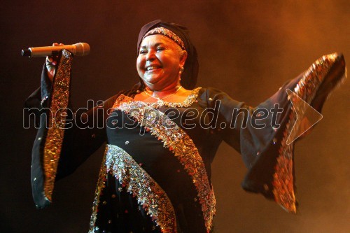 Umrla je kraljica romske glasbe Esma Redžepova