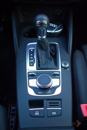 Audi A3 Sportback Sport 1.4 TFSI ultra CoD S tronic, samodejni 7-stopenjski menjalnik S tronic