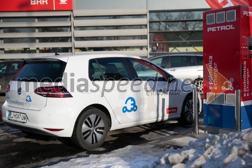 Petrol in Volkswagen - otvoritev nove hitre polnilnice na Celovški cesti v Ljubljani
