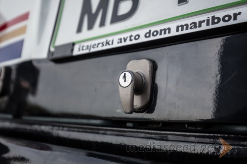 Renault 4 GTL, kljuka s ključavnico prtljažnika