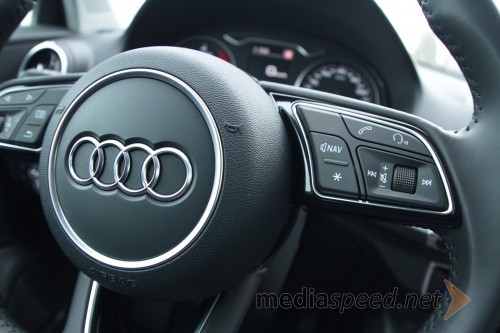 Audi Q2 Sport 1.6 TDI, veliko dela z infotainmentom opravi voznik že na volanu
