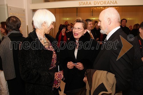 Barbra Drnač, plesna novinarka in urednica oddaje Parada plesa in Ivan Leban z ženo Nevenko Leban