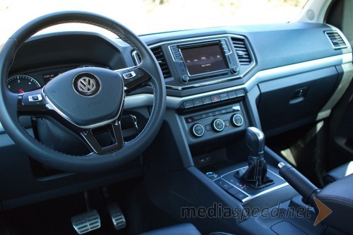 Volkswagen Amarok 3.0 TDI 4Motion Highline Aventura, notranjost