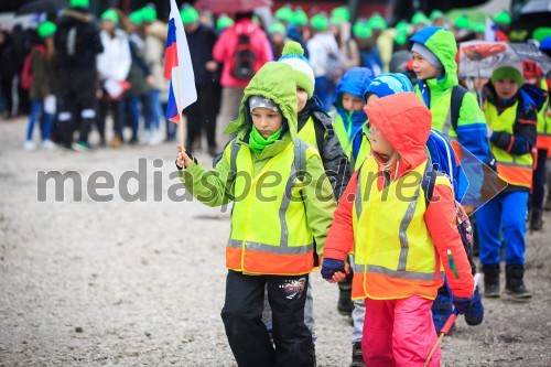 Zavarovalnica Triglav v dolino pod Poncami popeljala že 37. Triglav generacijo