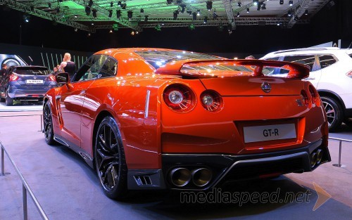 Nissan GT-R