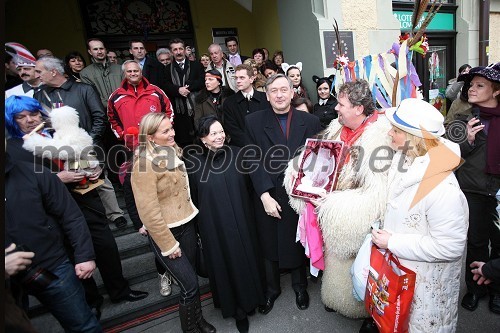 Katarina Kresal, predsednica LDS, dr. Danilo Türk, predsednik Republike Slovenije in soproga Barbara Miklič Türk ter Štefan Čelan, ptujski župan