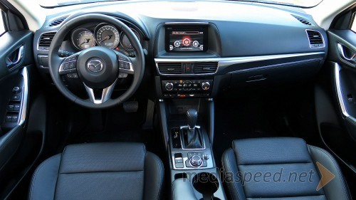 Mazda CX-5 CD175 AT AWD Revolution Top, notranjost