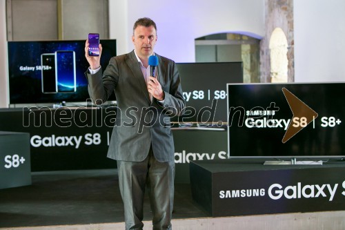 Onkraj okvirjev: slovenska predstavitev Samsung Galaxy S8 in S8+