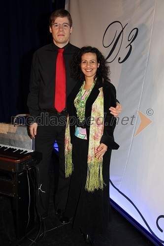 Jaka Pucihar, pianist in Darja Švajger, pevka