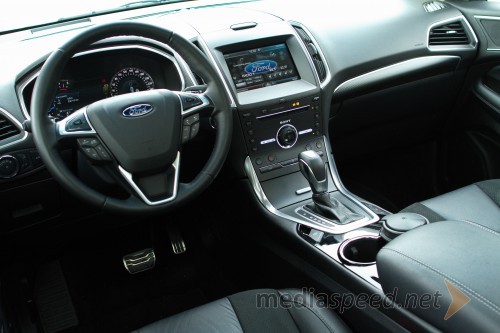  Ford Edge Sport 2.0 TDCi 154 kW Powershift AWD, ergonomska notranjost