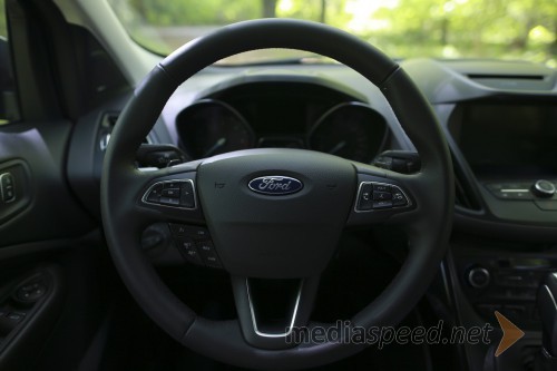 Ford Kuga 2.0 TDCi 132 kW Powershift AWD Titanium, priročno zadebeljen volan