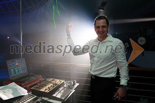 DJ Dee, (Dare Cedilnik)