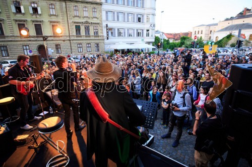 Razgrnitev repertoarja SNG Drama Ljubljana in koncert skupine D Drams