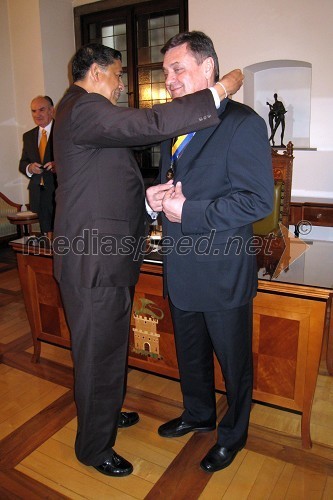 Mahendra Amarasuriya, mednarodni predsednik Lions klubov in Zoran Jankovič, župan Ljubljane