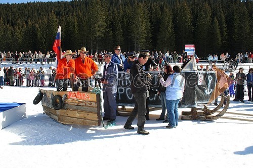 Ekipa Pokljuške ribolovne cone