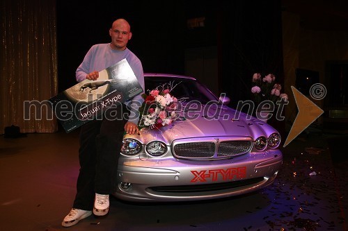 Boštjan Doberšek, dobitnik prve nagrade- Jaguarja X-Type