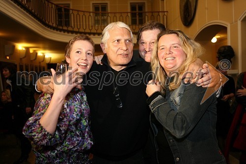 Barbara Vidovič, igralka in Žlahtna komedijantka 2008, Boris Cavazza, Žlahtni režiser 2008, Mojmir Konič, direktor SNG Nova Gorica in Katja Pegan, direktorica Gledališča Koper