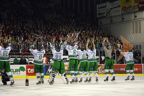 Polfinalna hokejska tekma Lige Ebel: HDD ZM Olimpija in Black Hawksi iz Linza