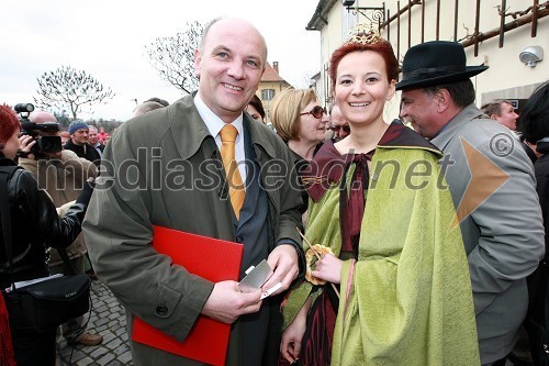 Miran Gorinšek, župan občine Slovenske Konjice in Svetlana Širec, Vinska kraljica Slovenije 2008