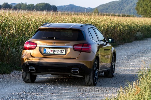 Mercdes-Benz GLA 220D 4Matic