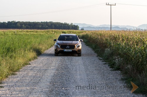 Mercdes-Benz GLA 220D 4Matic