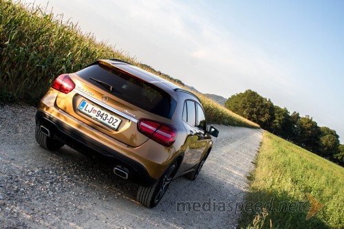 Mercdes-Benz GLA 220D 4Matic