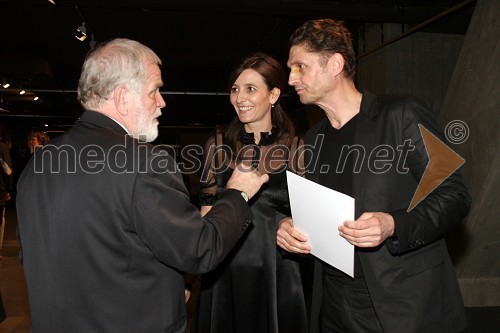 Mitja Meršol, nekdanji urednik Dela, Špela Hudnik, arhitektka in organizatorka dogodka ter Peter Vezjak, Monochrome arhitekt in organizator dogodka