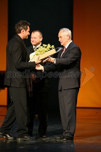 Dr. Dragan Potočnik, zgodovinar, literat in dobitnik Glazerjeve listine in Rudi Moge, poslanec v DZ in predsednik Odbora za podelitev Glazerjevih nagrad