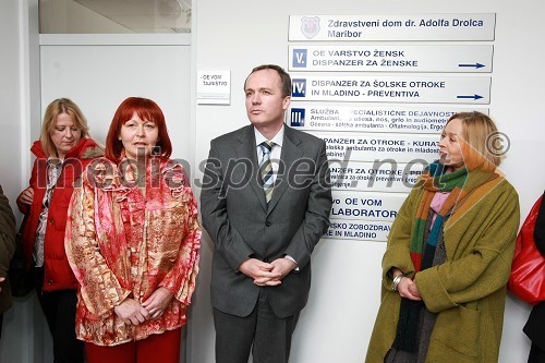 ..., Jernej Završnik, v.d. direktor in strokovni direktor ZD dr. Adolfa Drolca Maribor in Milena Zupančič, igralka in ambasadorka UNICEF-a