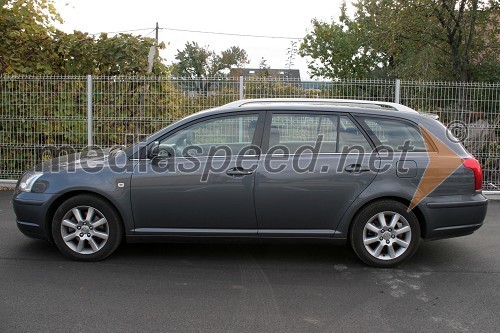 Toyota avensis wagon diesel 110kw