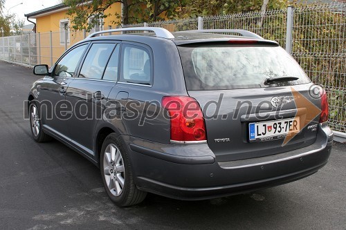 Toyota avensis wagon diesel 110kw