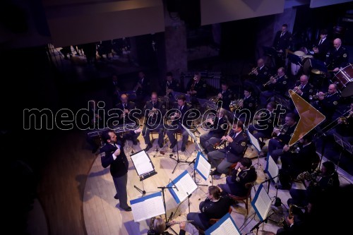Koncert zasedbe Tabu in Policijskega orkestra: Slovenija piha 0,0