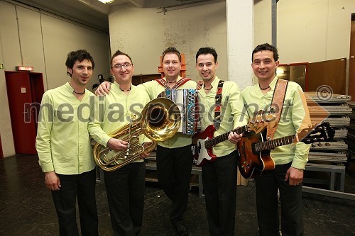 Ansambel Spev: Marko Berzelak, Edo Rednak, Erik Hribernik, Boštjan Mežnar in Kristijan Kolenc