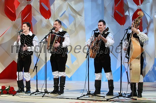 Ansambel Modrijani, dobitniki nagrad za najboljšo skladbo festivala in za naj slovenski valček 2008