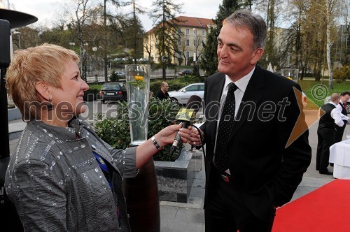 Verica Marušič. novinarka Vašega kanala in Kristijan Janc, župan Sevnice