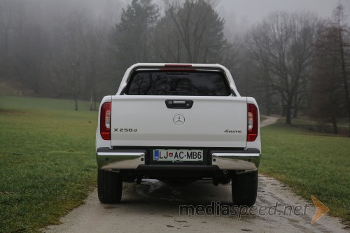 Mercedes-Benz razred X, slovenska predstavitev