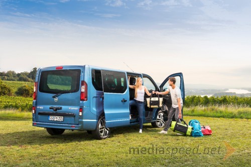 Nagrade ‘Connected Car’: zmagovalca Opel Insignia in Opel Vivaro Life