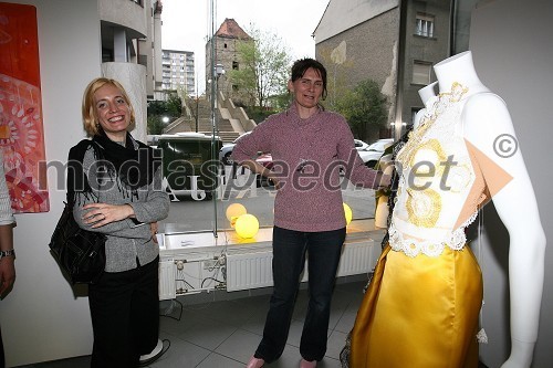 Mateja Planjšek, urednica revije Lepota in zdravje in Petrina Vake, avtorica razstave