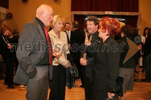 Joco Žnidaršič, fotoreporter in urednik fotografije dnevnika Delo in soproga Ana, ... ter Bernarda Jeklin, nekdanja urednica Jane