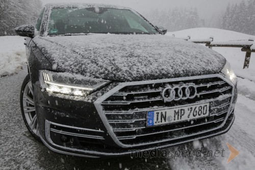 Audi A8, slovenska predstavitev